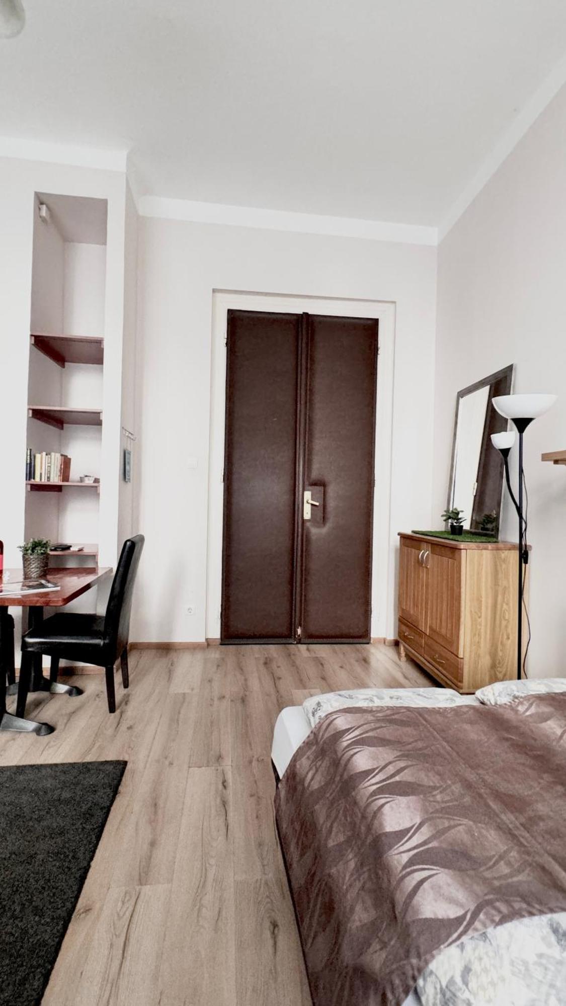 Central Walk Fashionstreet Apartmnts บูดาเปสต์ ภายนอก รูปภาพ