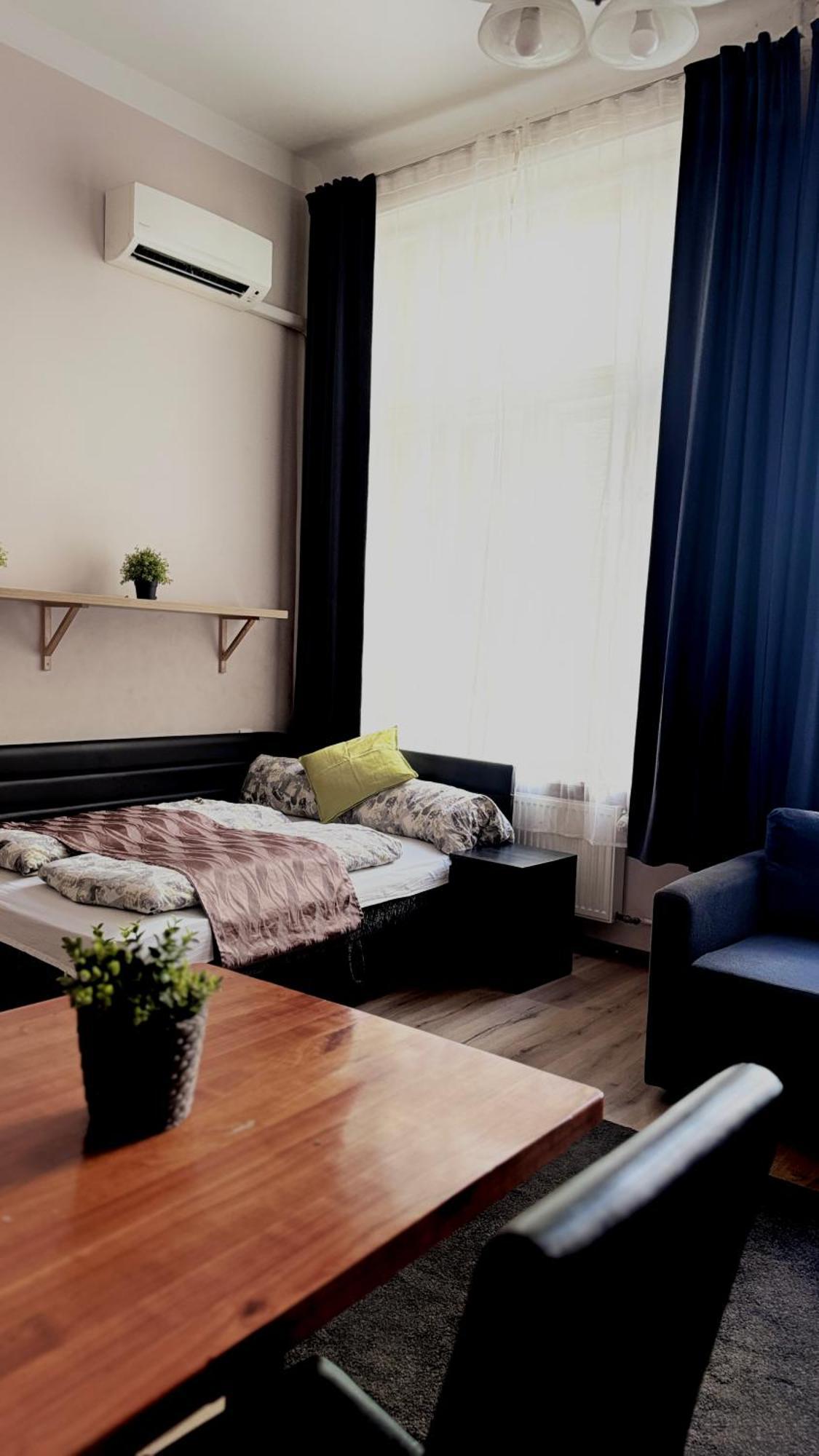 Central Walk Fashionstreet Apartmnts บูดาเปสต์ ภายนอก รูปภาพ