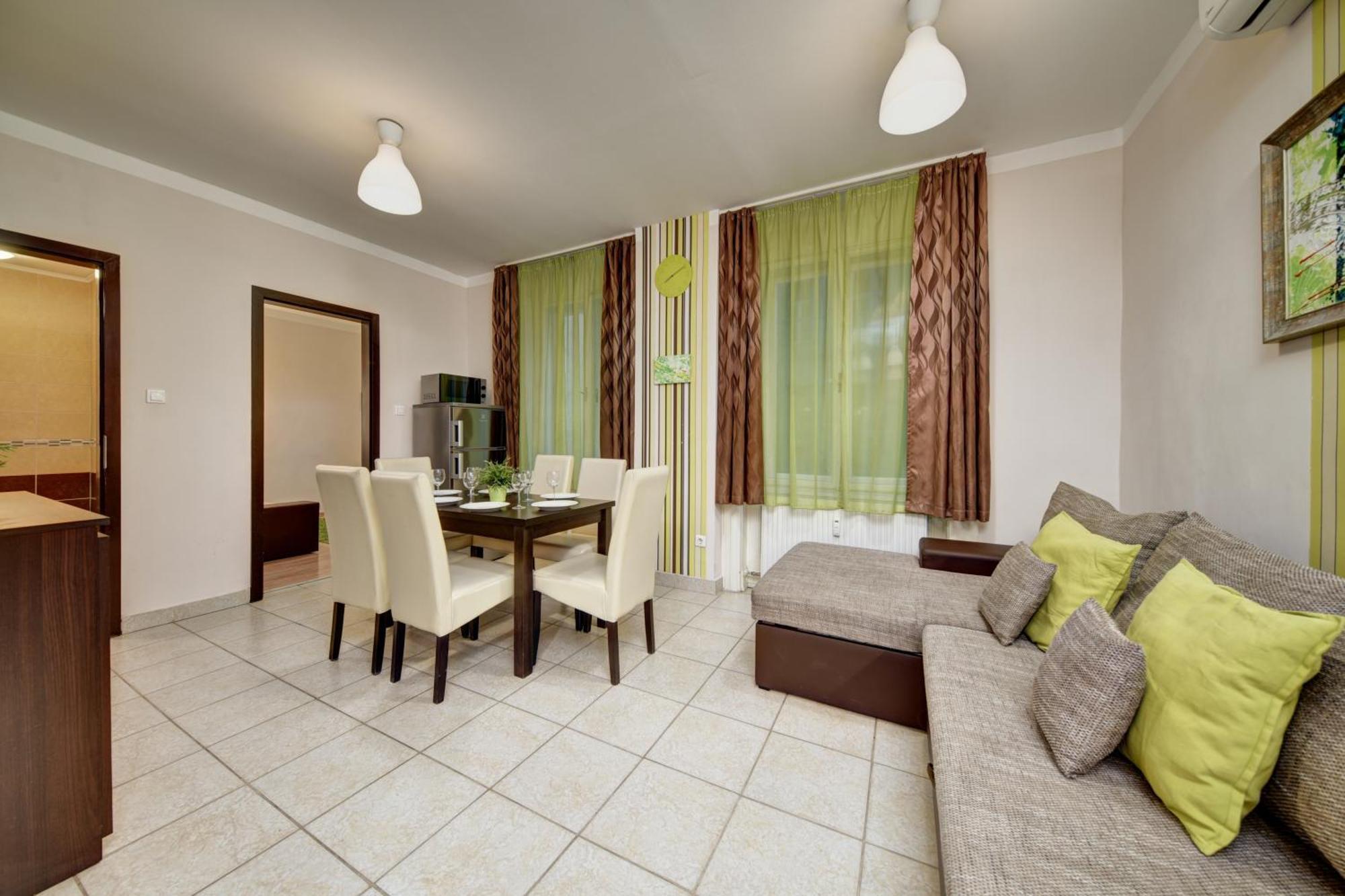 Central Walk Fashionstreet Apartmnts บูดาเปสต์ ภายนอก รูปภาพ